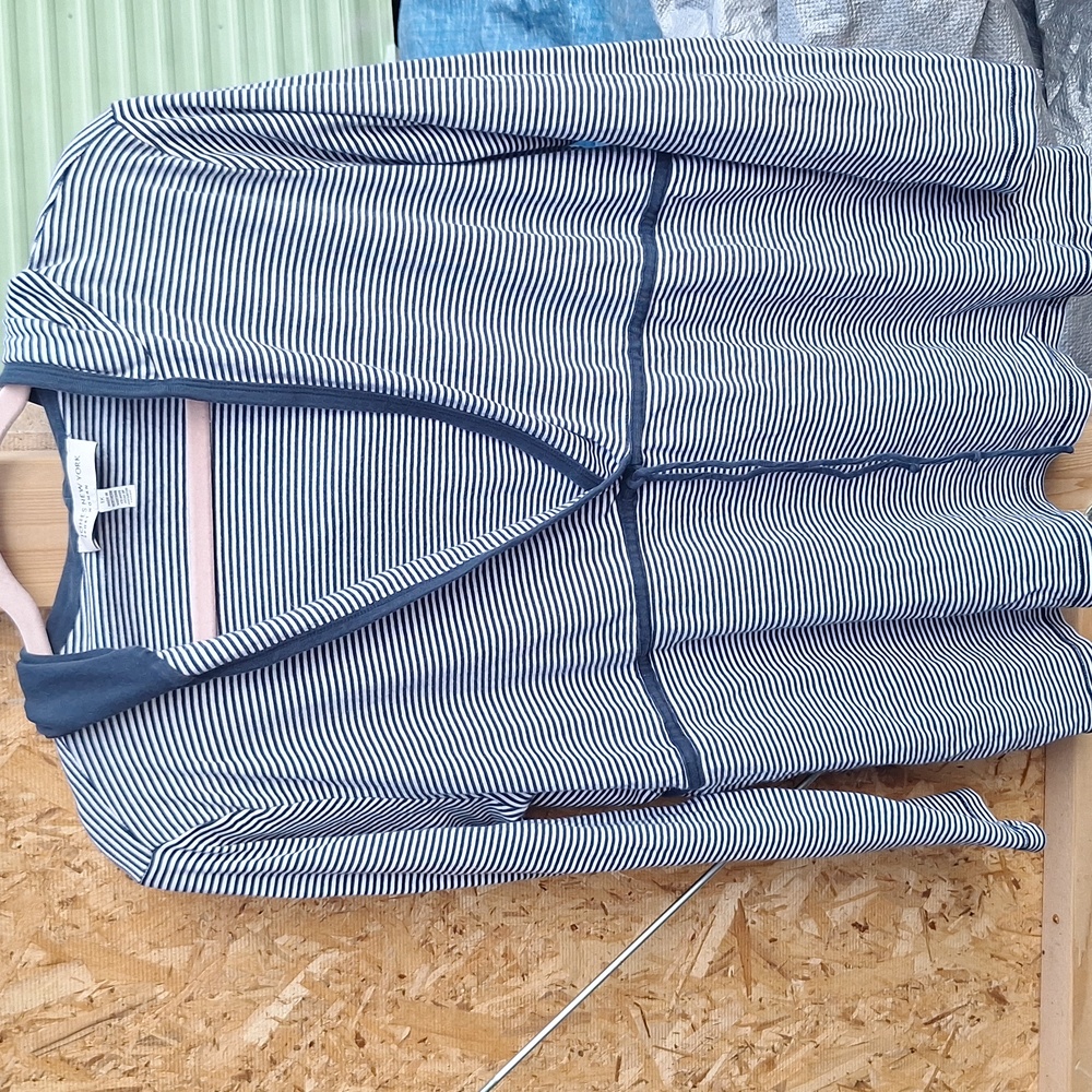 5 For $25 Jones New York Striped Hooded Top